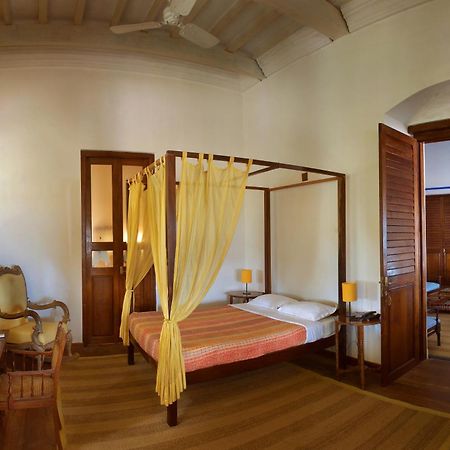Neemrana'S - Bungalow On The Beach Tharangambadi Buitenkant foto
