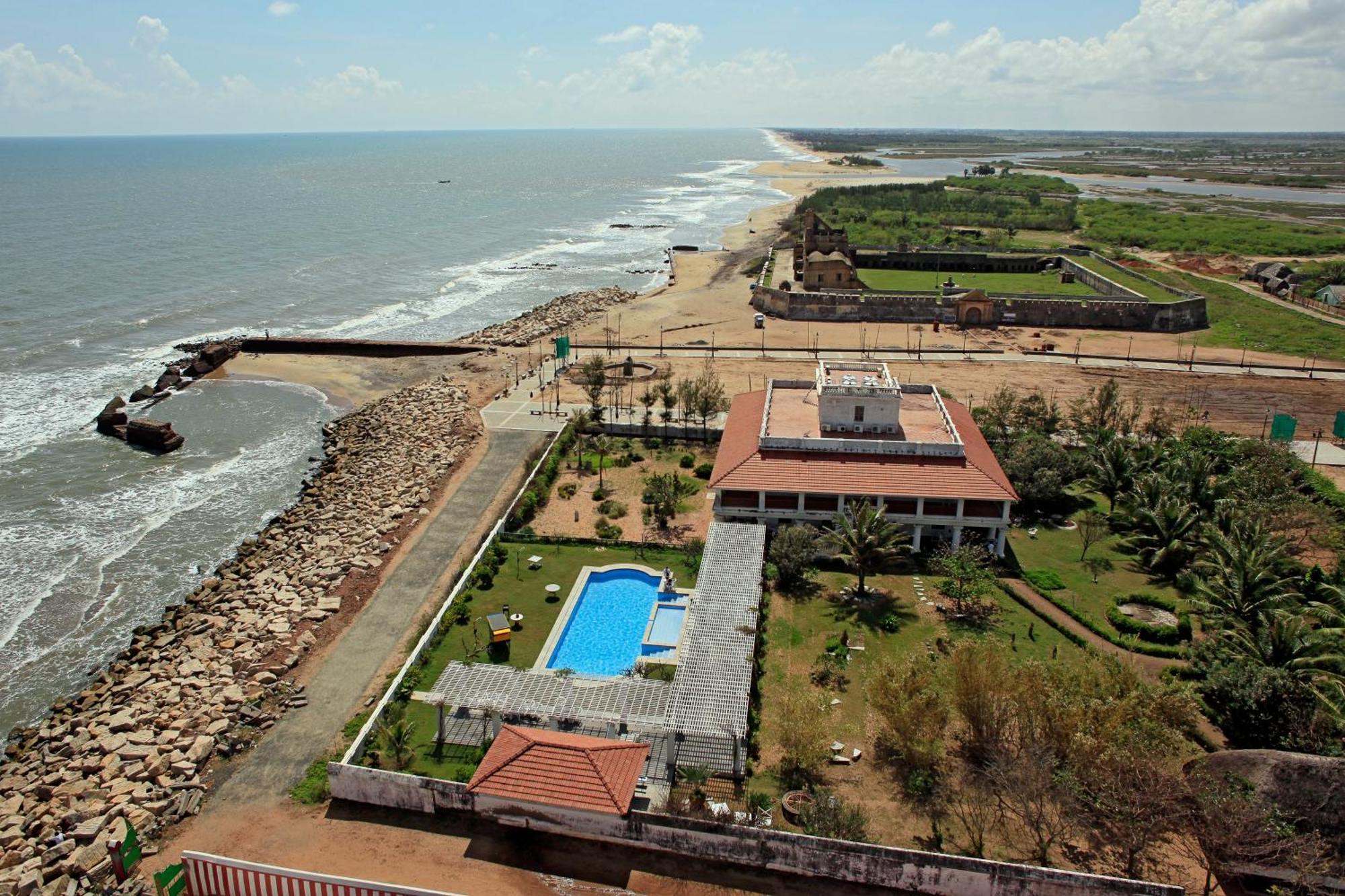 Neemrana'S - Bungalow On The Beach Tharangambadi Buitenkant foto